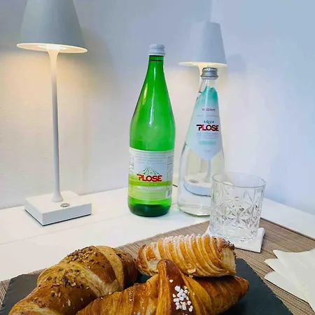 Renovated Brera Apartment Milan