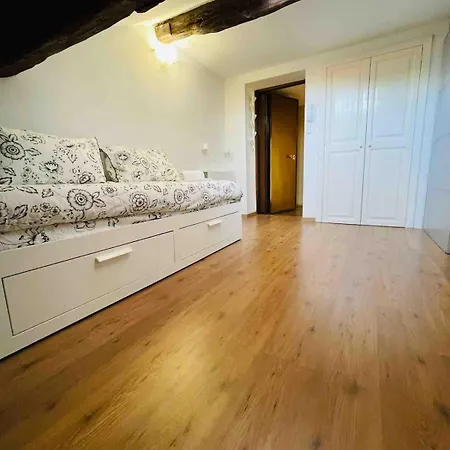 Renovated Brera Lägenhet *